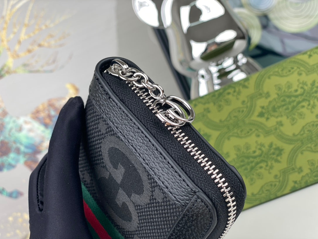 【グッチ】大人気のロングファスナー財布、実用性も抜群!